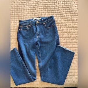 Vineyard Vines Women's Classic Blue Cropped Jeans